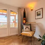 Les De Julie Au Domaine Des Muses *