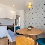 Apartamento Les De Julie Au Domaine Des Muses *