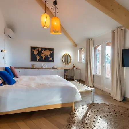 Les De Julie Au Domaine Des Muses Appartement *