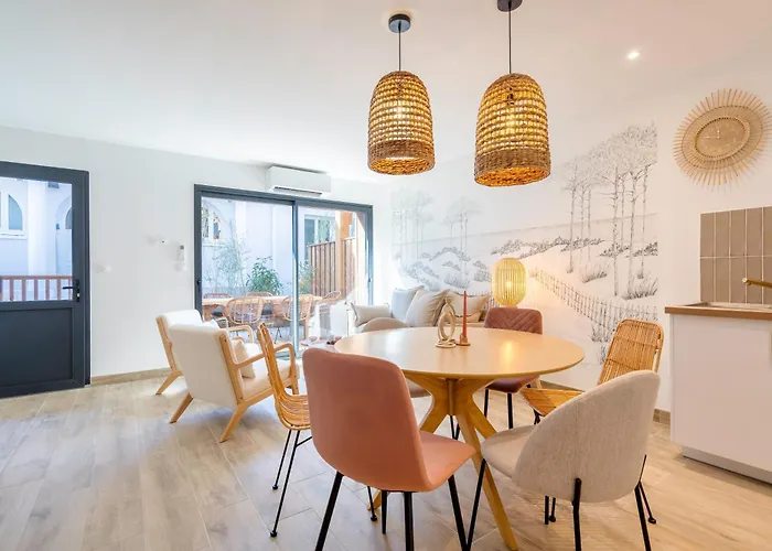 Les De Julie Au Domaine Des Muses